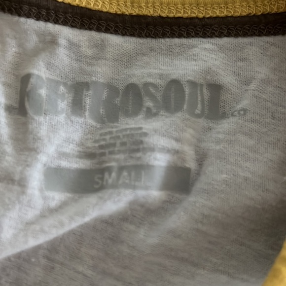 Retrosoul Born in the wrong decade T-shirt NWOT - Picture 4 of 6